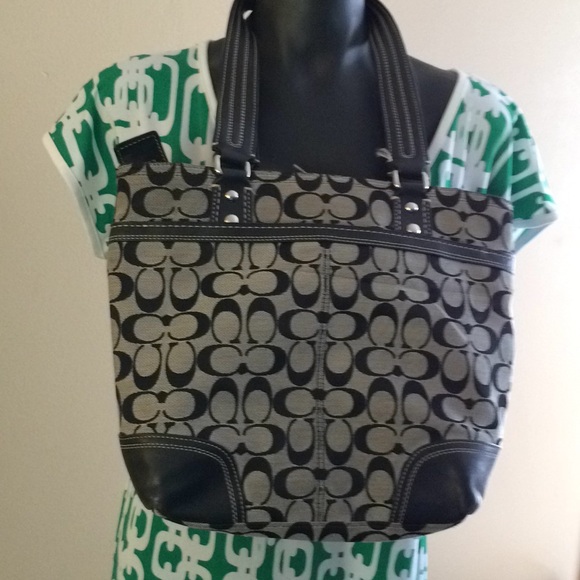 Coach Handbags - Coach purse  ⭐️